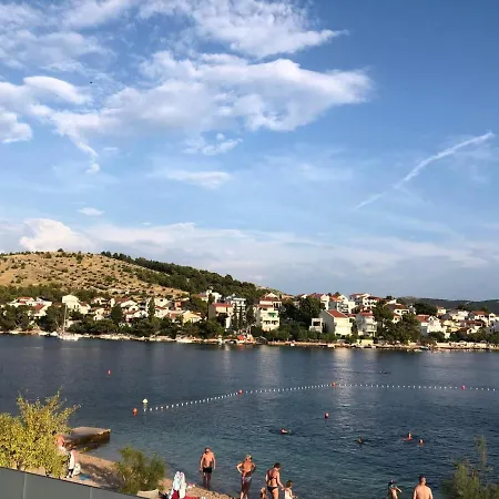 Apartman Marko 1 *